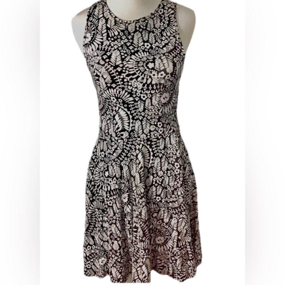 Aeropostale Black White Sleeveless Fit & Flare Dress Size M Strappy Back